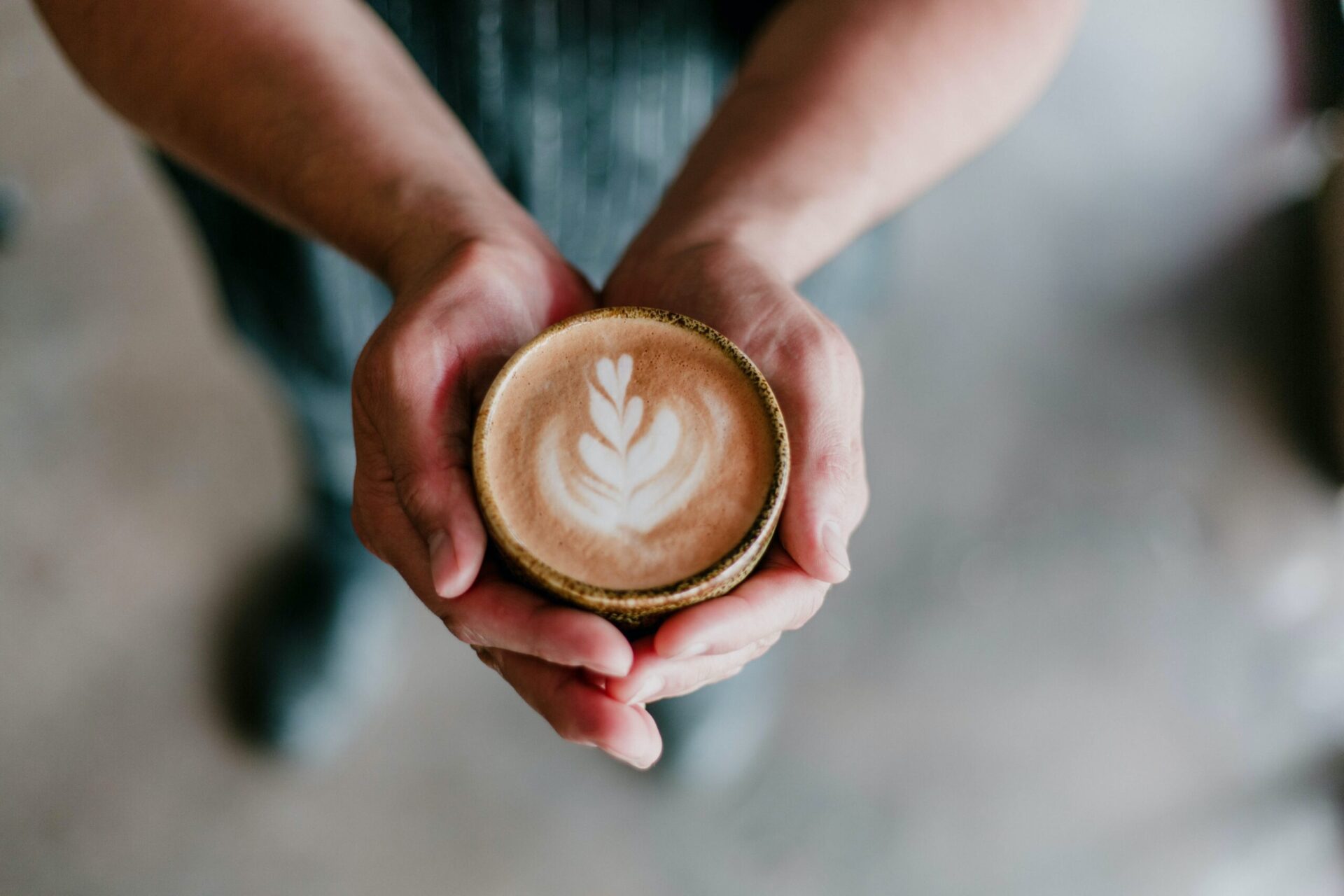 Beber café te hace más productivo y feliz