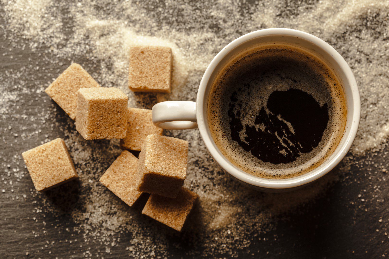 ¿Usas edulcorantes en tu café? Mira lo que dice la OMS